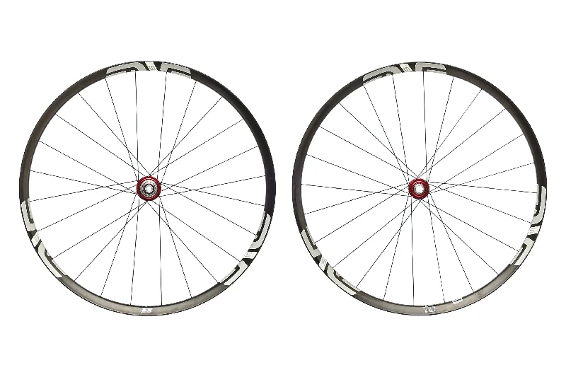 Road bike crank-ENVE M525 w/ White Industry Hubs Carbon Tubeless 29" Wheelset